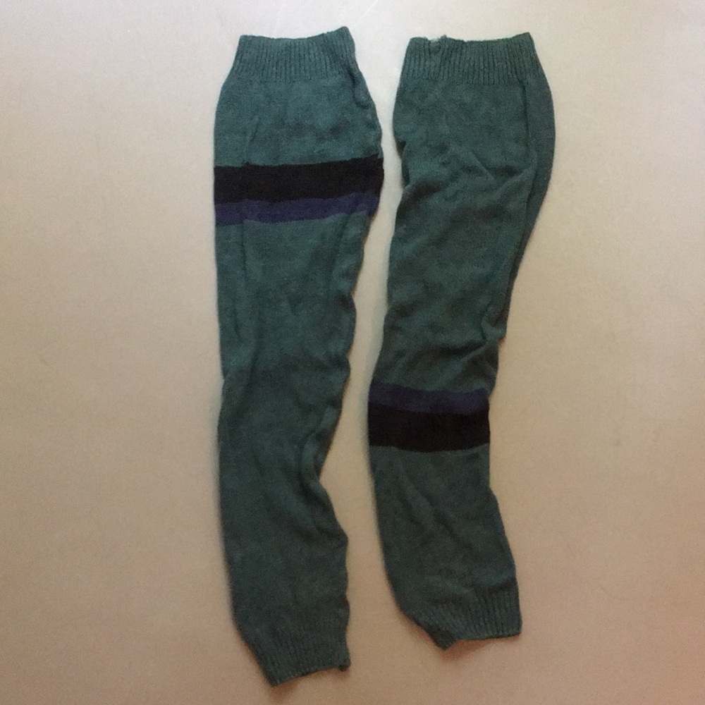 Green Harmonie leg warmers